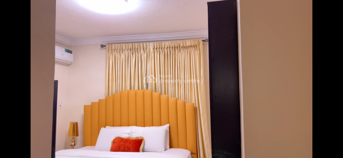 Exquisite Serviced Apartment with Nice Sit Out Area, Professor Kiumi Akingbenin Street, Lekki Phase 1, Lekki, Lagos, Flat / Apartment Short Let