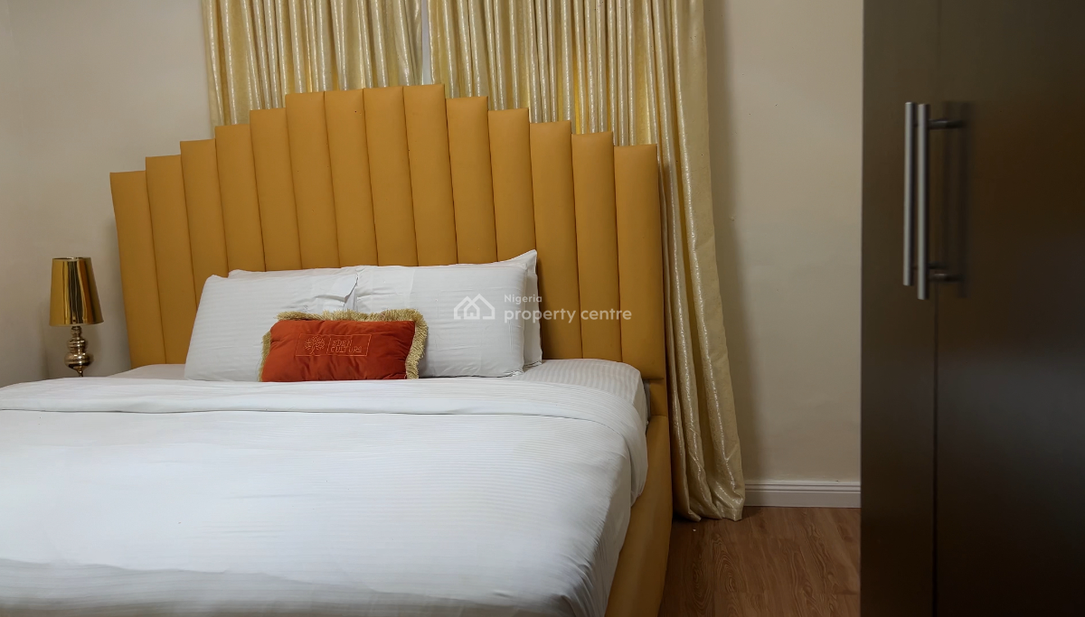 Exquisite Serviced Apartment with Nice Sit Out Area, Professor Kiumi Akingbenin Street, Lekki Phase 1, Lekki, Lagos, Flat / Apartment Short Let