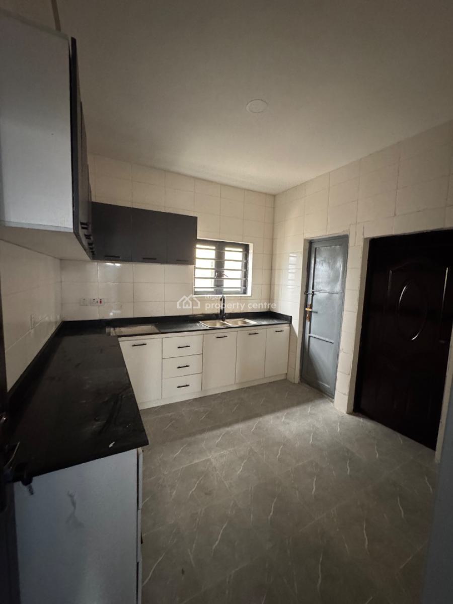 Brand New Luxury 2 Bedroom Apartment, Ologolo, Lekki, Lagos, Flat / Apartment for Rent