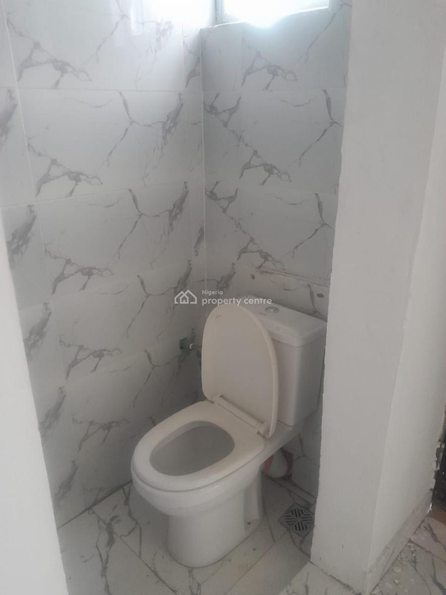 Fully Serviced Standard Bq En-suite with Toilet in a Secured Estate, Osapa, Lekki, Lagos, Self Contain (single Rooms) for Rent