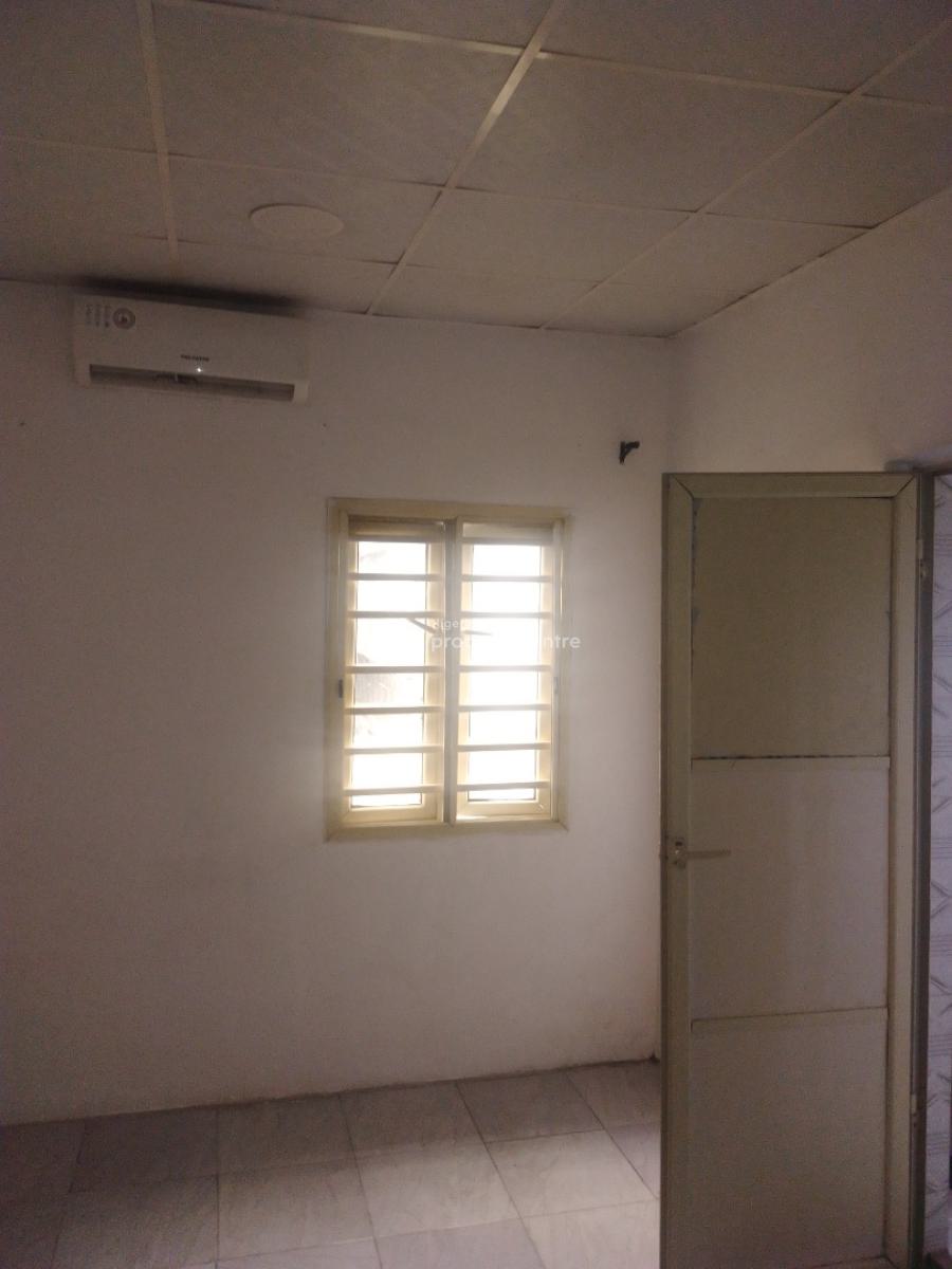 Miniflat Upstairs, Osapa, Lekki, Lagos, Mini Flat (room and Parlour) for Rent