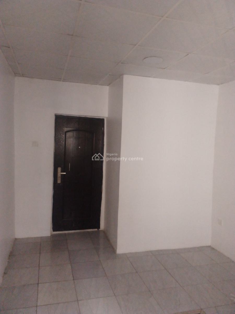 Miniflat Upstairs, Osapa, Lekki, Lagos, Mini Flat (room and Parlour) for Rent