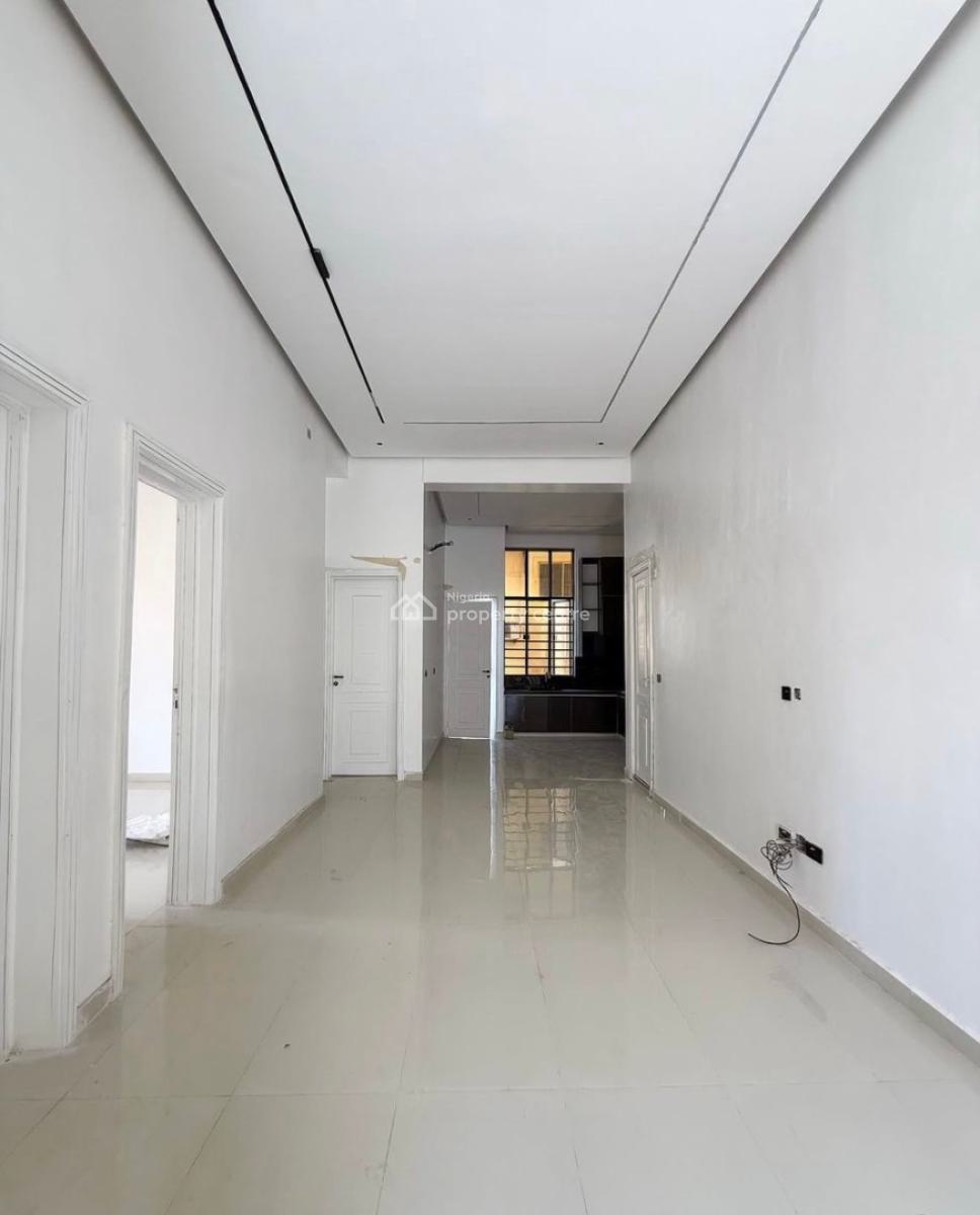 3 Bedrooms Apartment, Lekki Phase 1, Lekki, Lagos, Flat / Apartment for Sale