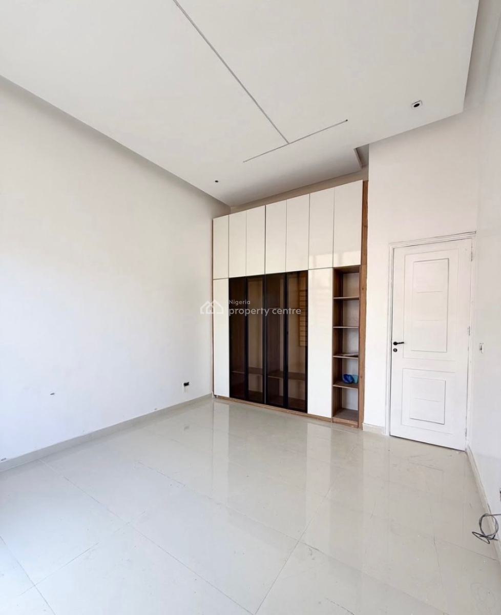 3 Bedrooms Apartment, Lekki Phase 1, Lekki, Lagos, Flat / Apartment for Sale