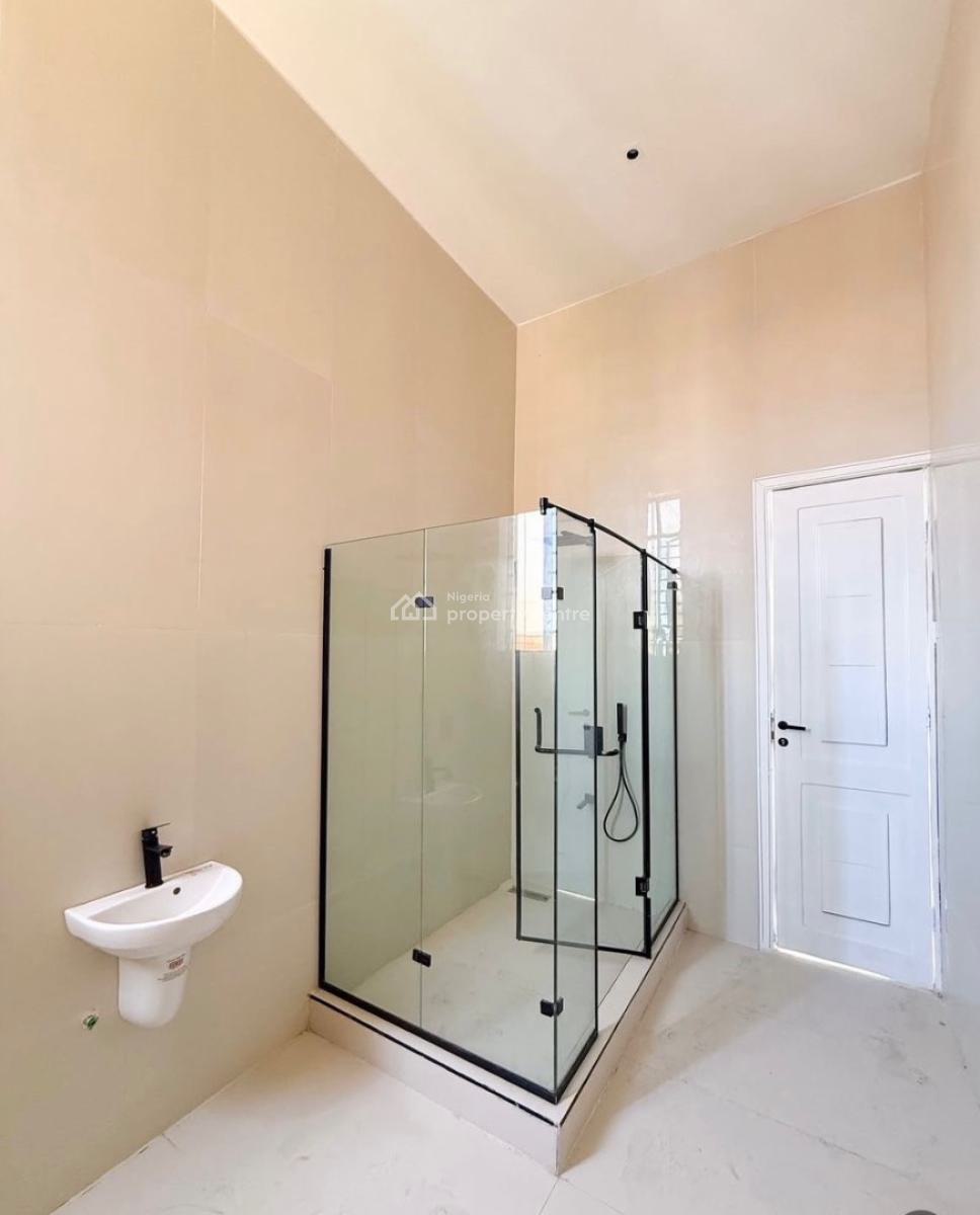 3 Bedrooms Apartment, Lekki Phase 1, Lekki, Lagos, Flat / Apartment for Sale