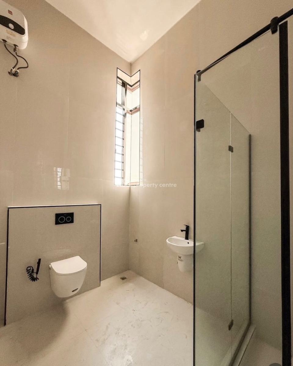 3 Bedrooms Apartment, Lekki Phase 1, Lekki, Lagos, Flat / Apartment for Sale