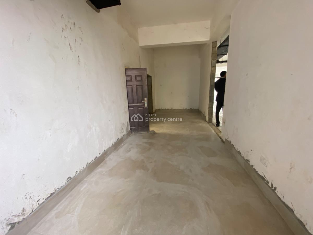 Commercial  Complex, Living Faith Express Road, Jahi, Abuja, Plaza / Complex / Mall for Rent