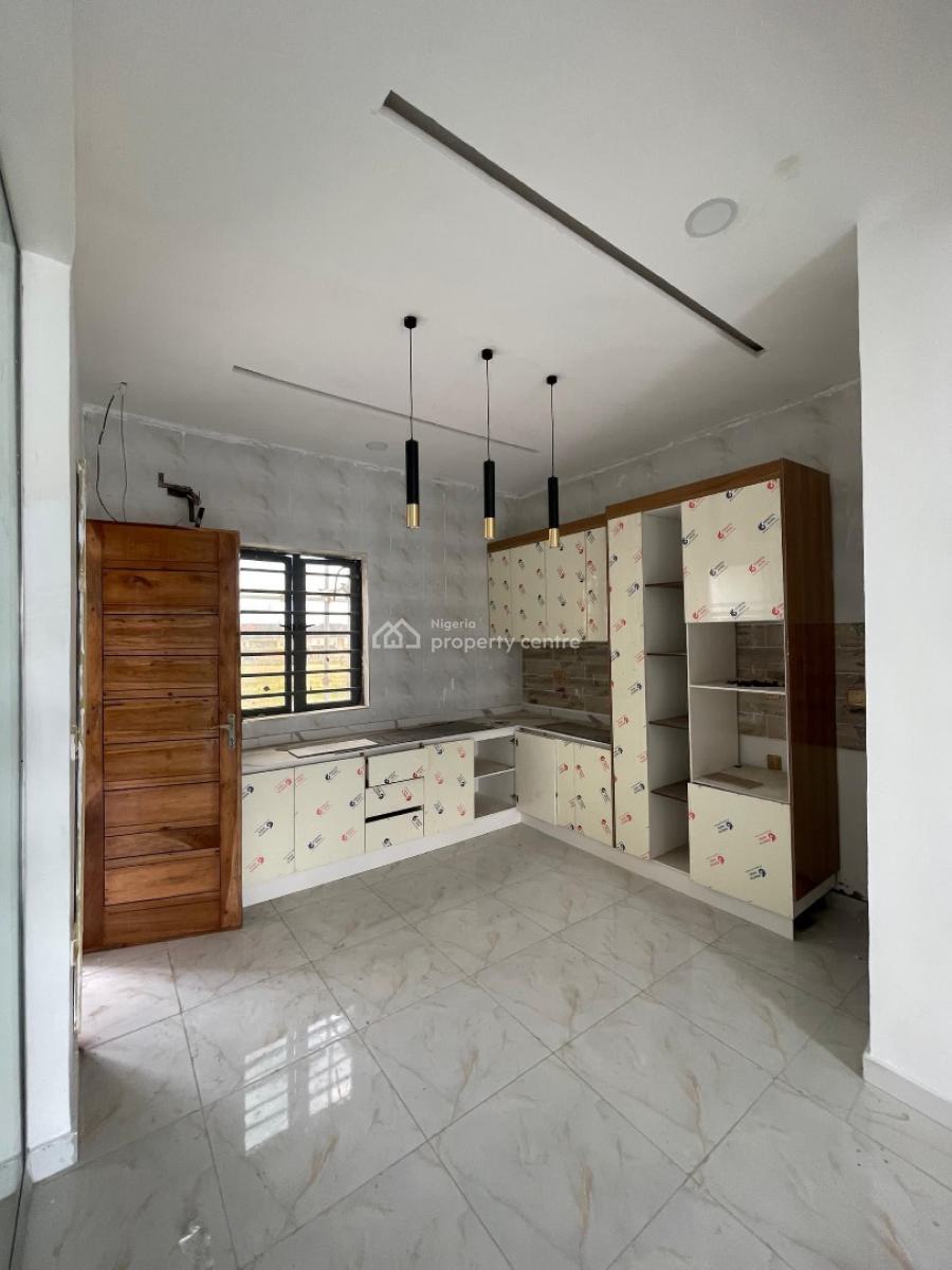 Luxury 2 Bedrooms Apartment, Agungi, Lekki, Lagos, Flat / Apartment for Sale