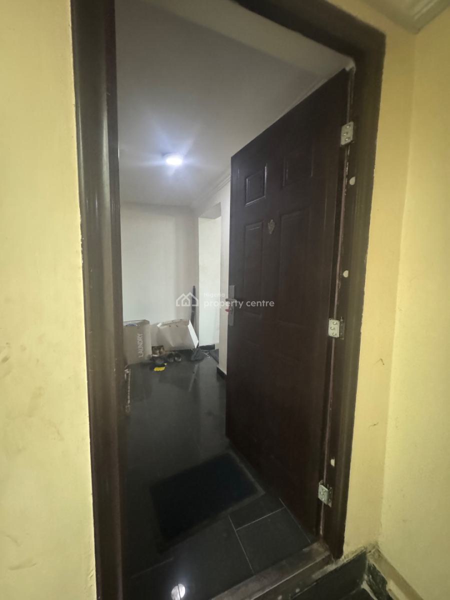 a Fully Serviced and Spacious Self Contained (upstair), Lekki Phase 1, Lekki, Lagos, Self Contain (single Rooms) for Rent