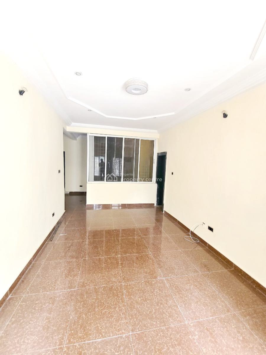 3 Bedroom Flat, Upstairs with 1 Bq, Osapa, Lekki, Lagos, Flat / Apartment for Rent