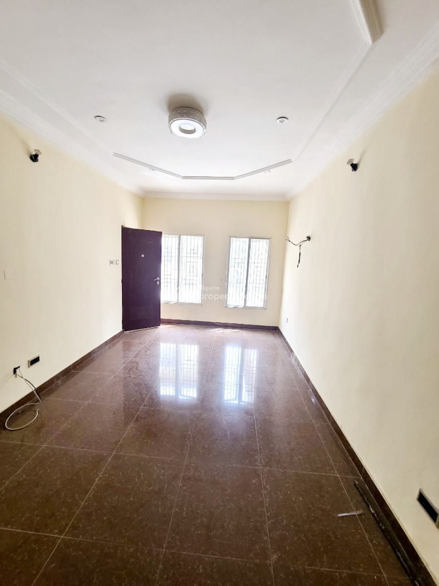 3 Bedroom Flat, Upstairs with 1 Bq, Osapa, Lekki, Lagos, Flat / Apartment for Rent