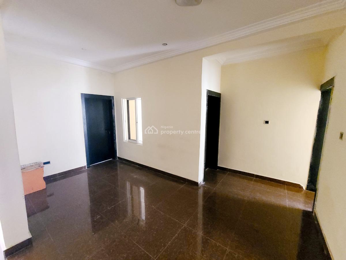 3 Bedroom Flat, Upstairs with 1 Bq, Osapa, Lekki, Lagos, Flat / Apartment for Rent