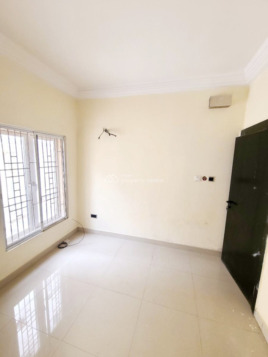 3 Bedroom Flat, Upstairs with 1 Bq, Osapa, Lekki, Lagos, Flat / Apartment for Rent