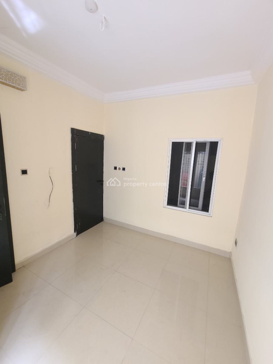 3 Bedroom Flat, Upstairs with 1 Bq, Osapa, Lekki, Lagos, Flat / Apartment for Rent
