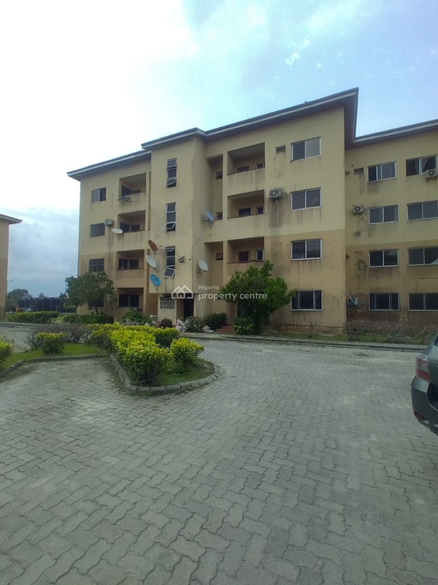 Newly Renovated 3 Bedroom in a Secured Estate, Estate, Abijo, Lekki, Lagos, Flat / Apartment for Rent