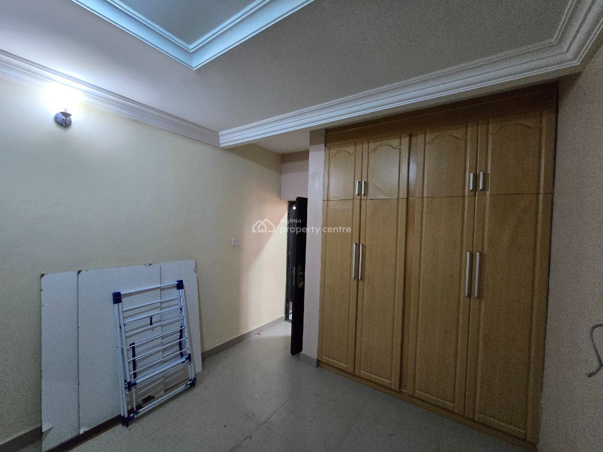 2 Bedrooms Apartment with Gym, Off Ajose Adeogun, Victoria Island (vi), Lagos, Flat / Apartment for Rent