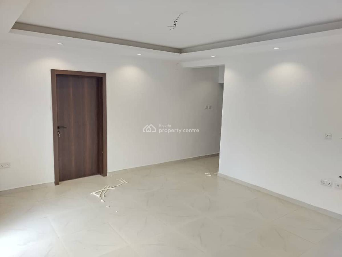 Nice and Well Finished 3 Bedroom Flat, Off Ishaga Road, Ojuelegba, Surulere, Lagos, Flat / Apartment for Rent