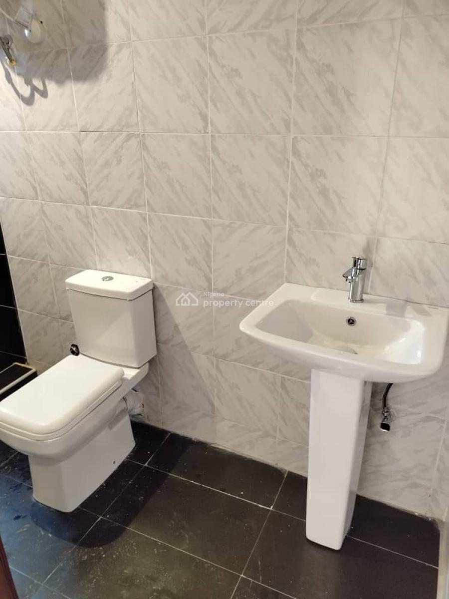 Nice and Well Finished 3 Bedroom Flat, Off Ishaga Road, Ojuelegba, Surulere, Lagos, Flat / Apartment for Rent