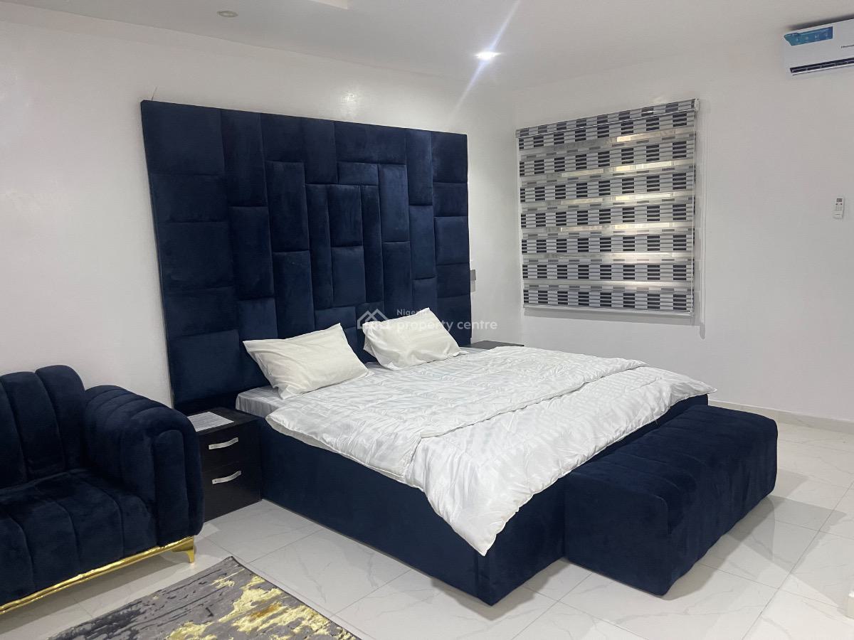 S & S D White House Mini Flat Apartment, Oba Babington Ashaye Crescent Omole Phase 1, Ojodu, Lagos, Mini Flat (room and Parlour) Short Let