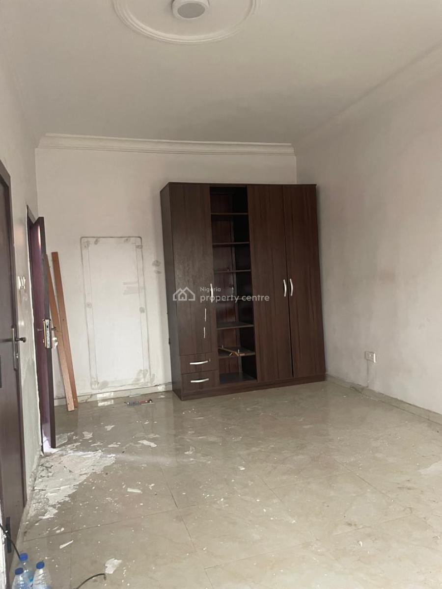 Newly Renovated and Serviced 2 Bedroom Flat, Paradise 3 Estate Chevron Drive Opposite Ebano Supermarket, Lekki, Lagos, Flat / Apartment for Rent