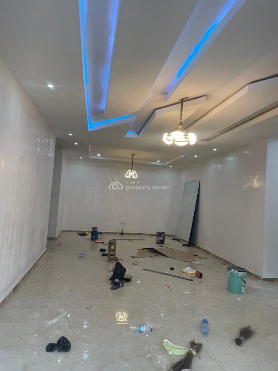 Newly Renovated and Serviced 2 Bedroom Flat, Paradise 3 Estate Chevron Drive Opposite Ebano Supermarket, Lekki, Lagos, Flat / Apartment for Rent