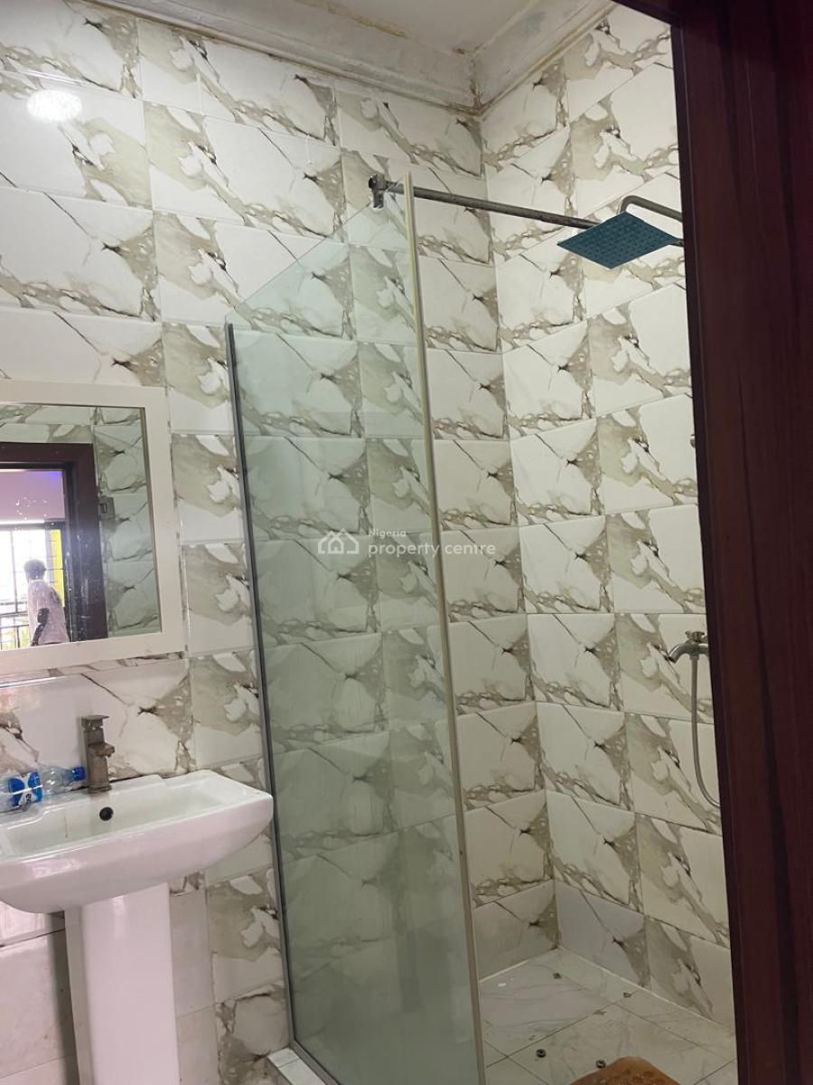 Newly Renovated and Serviced 2 Bedroom Flat, Paradise 3 Estate Chevron Drive Opposite Ebano Supermarket, Lekki, Lagos, Flat / Apartment for Rent
