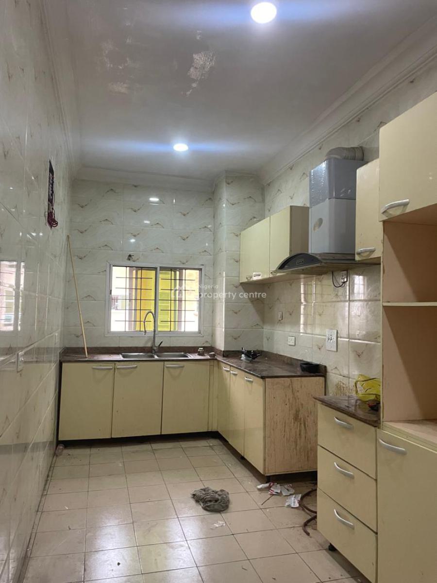 Newly Renovated and Serviced 2 Bedroom Flat, Paradise 3 Estate Chevron Drive Opposite Ebano Supermarket, Lekki, Lagos, Flat / Apartment for Rent