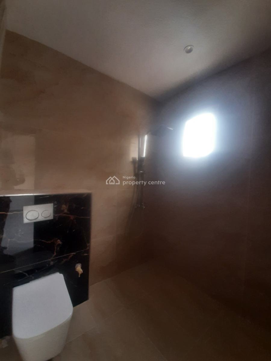 Newly Built and Serviced with 24/7 Power Supply 2 Bedroom En-suite Fla, Victoria Island (vi), Lagos, Flat / Apartment for Rent