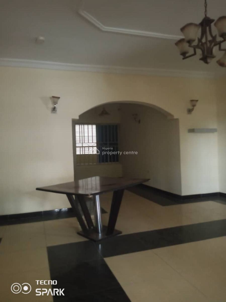 Comfortable 3 Bedroom Flat, Guzape District, Abuja, Flat / Apartment for Rent