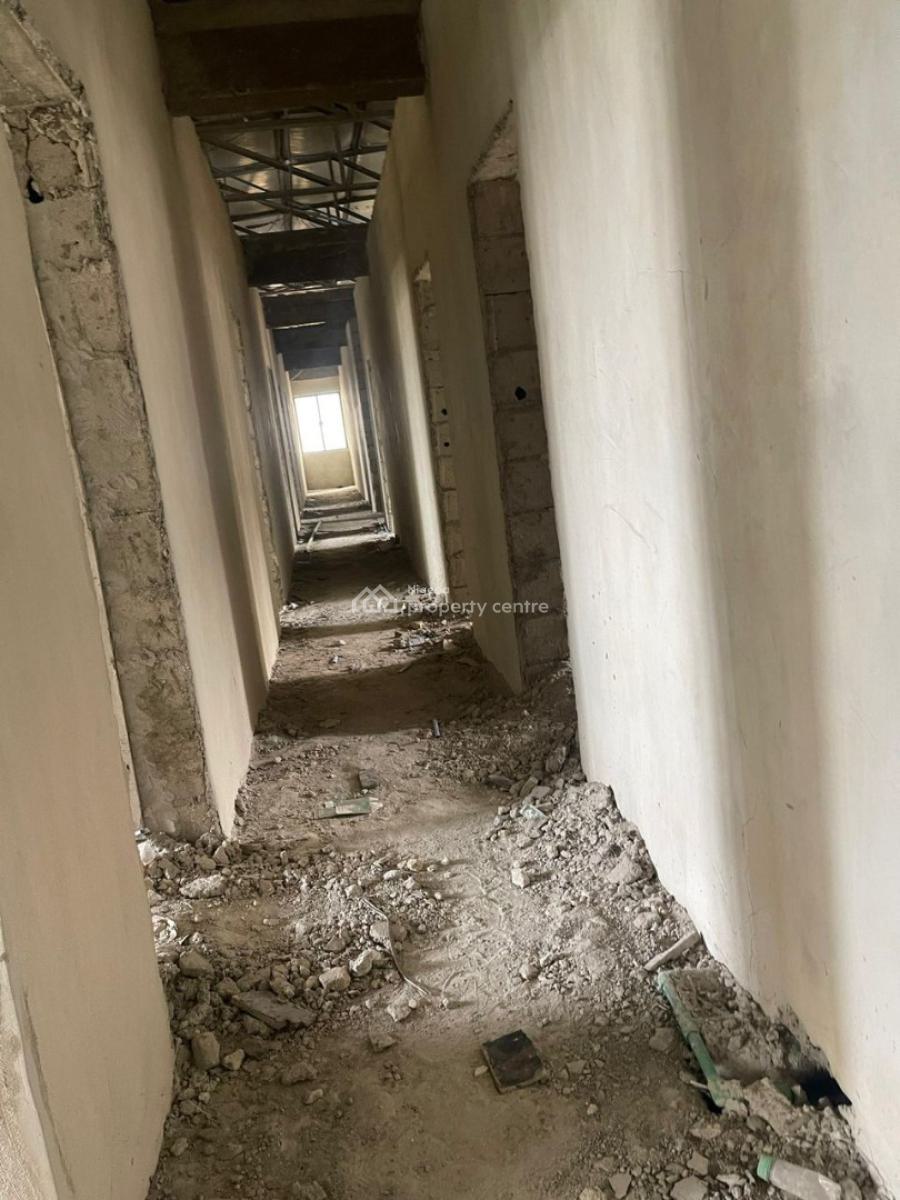 Commercial Building in a Serene Neighbourhood, Lekki Phase 1, Lekki, Lagos, Semi-detached Duplex for Rent