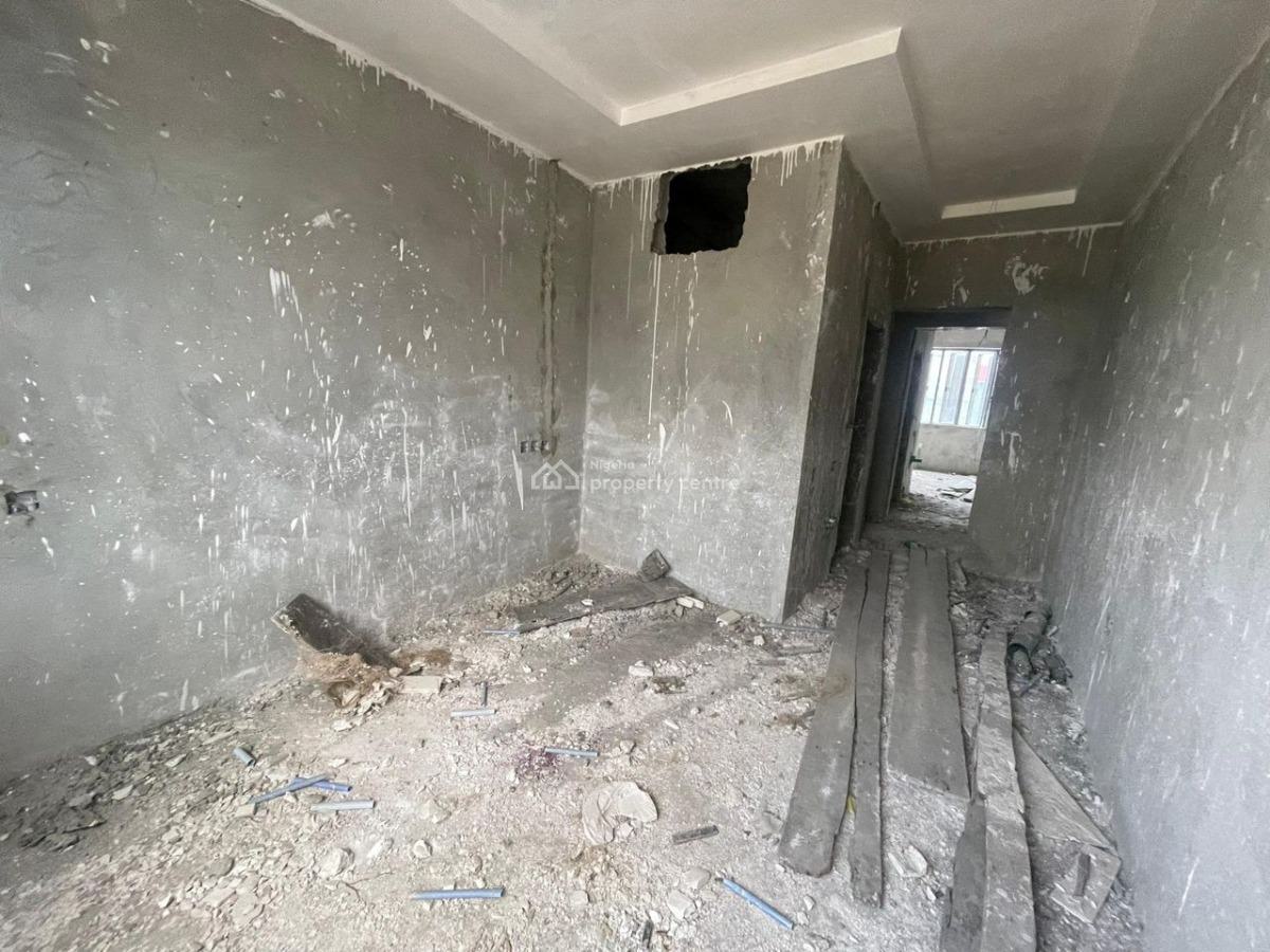 Commercial Building in a Serene Neighbourhood, Lekki Phase 1, Lekki, Lagos, Semi-detached Duplex for Rent