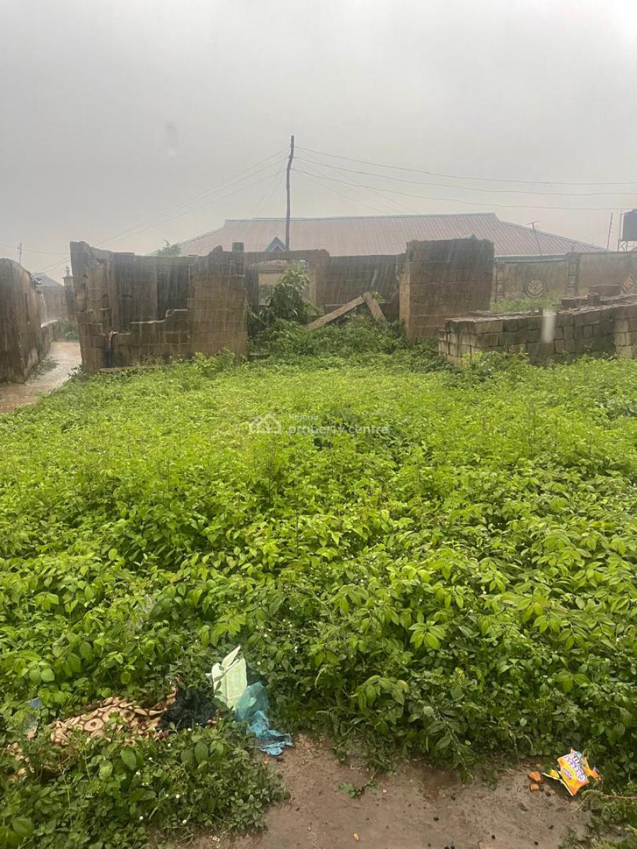 Land with 2-bedroom Building at Lintel Stage -- Great Investment Opport, Oriyomi Road, J and P, Moniya, Ibadan, Oyo, Mixed-use Land for Sale