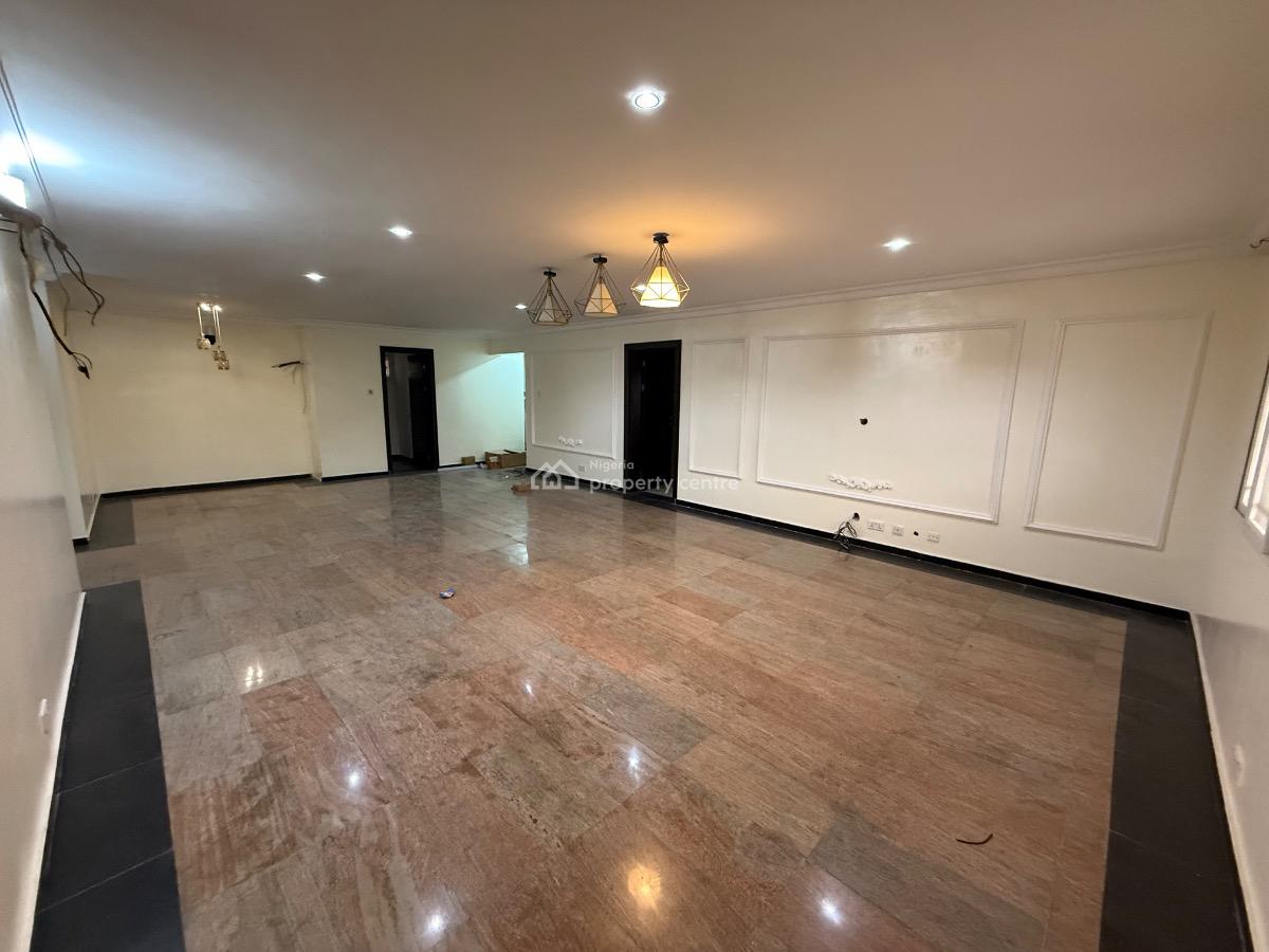 Spacious 2 Bedroom Penthouse with a Bq, Off Admiralty Way, Lekki Phase 1, Lekki, Lagos, Flat / Apartment for Rent