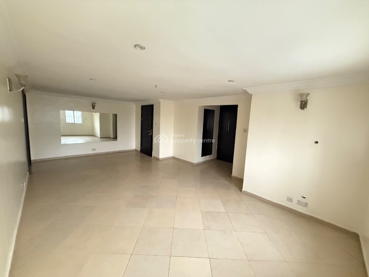 Spacious 2 Bedroom Penthouse with a Bq, Off Admiralty Way, Lekki Phase 1, Lekki, Lagos, Flat / Apartment for Rent