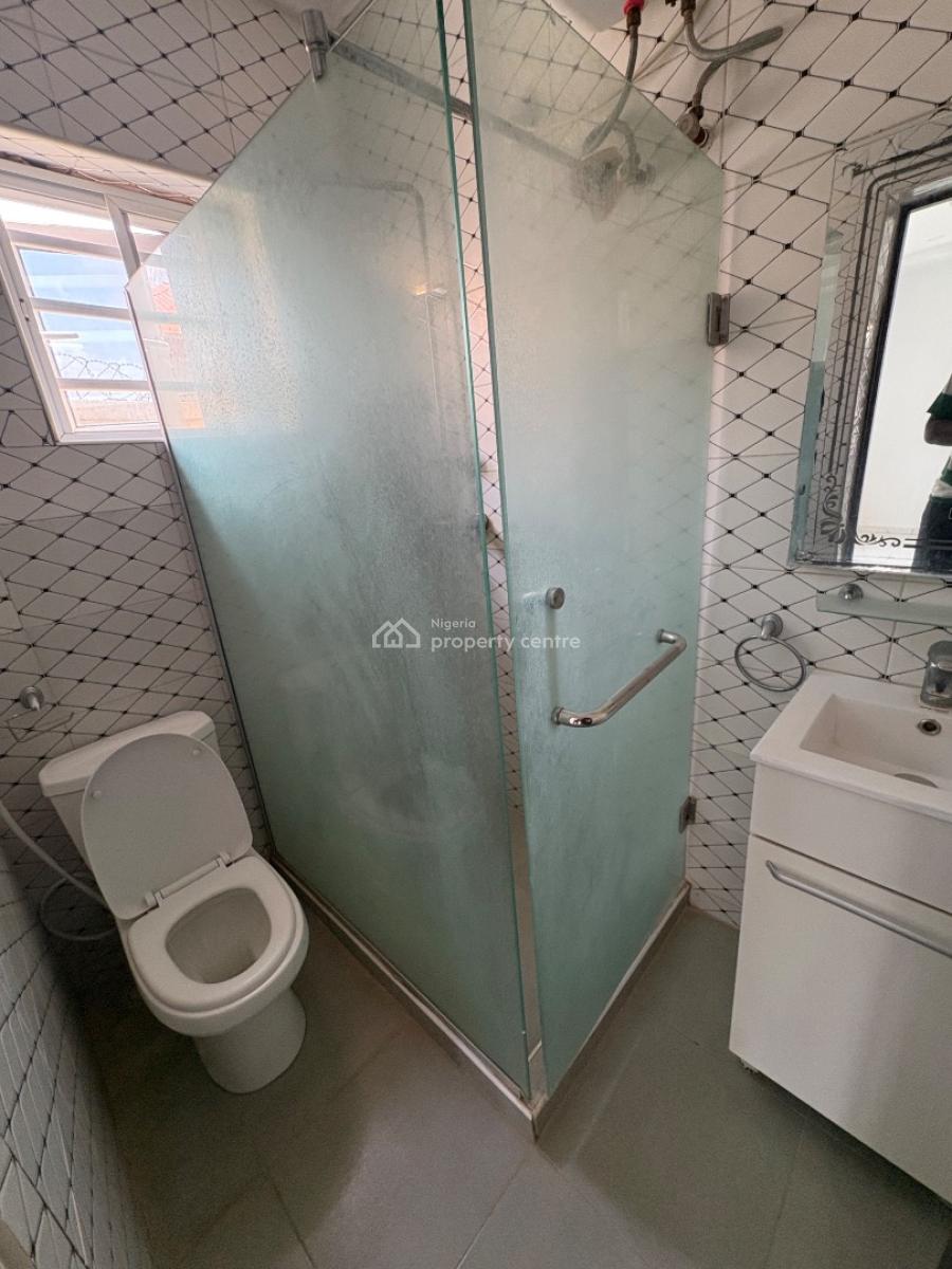 Standard 3 Bedroom Apartment, Emmanuel Mbaka Rd, Airport Rd, Lugbe District, Abuja, Flat / Apartment for Rent