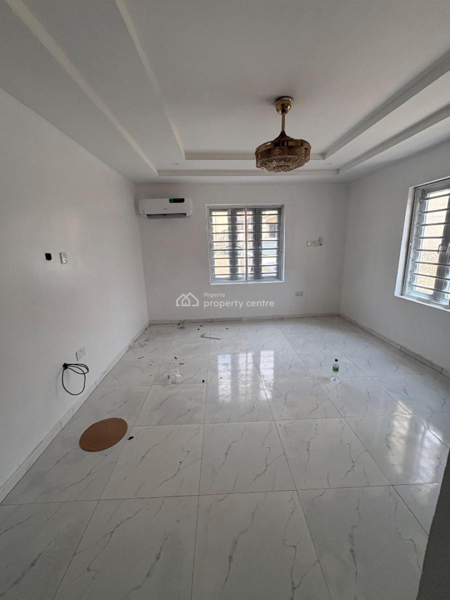 Standard 3 Bedroom Apartment, Emmanuel Mbaka Rd, Airport Rd, Lugbe District, Abuja, Flat / Apartment for Rent