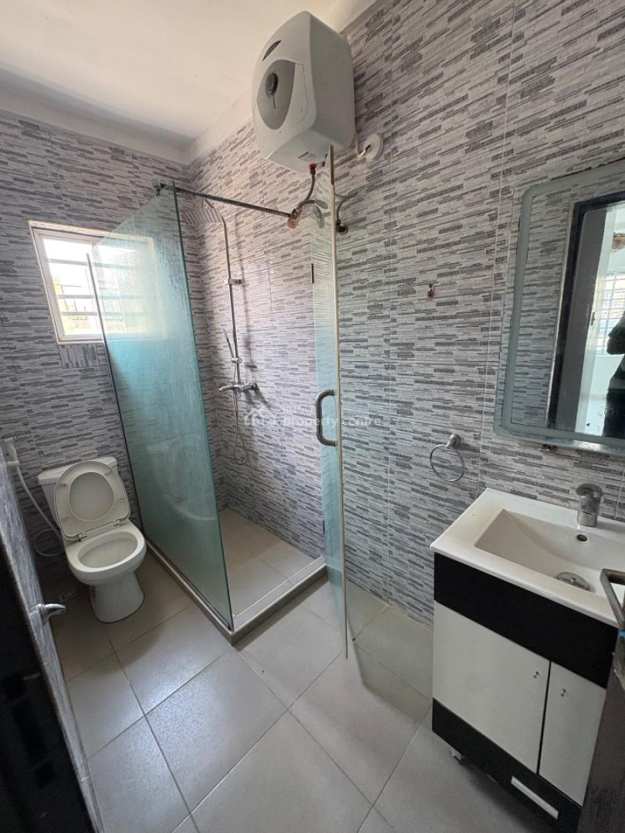 Standard 3 Bedroom Apartment, Emmanuel Mbaka Rd, Airport Rd, Lugbe District, Abuja, Flat / Apartment for Rent