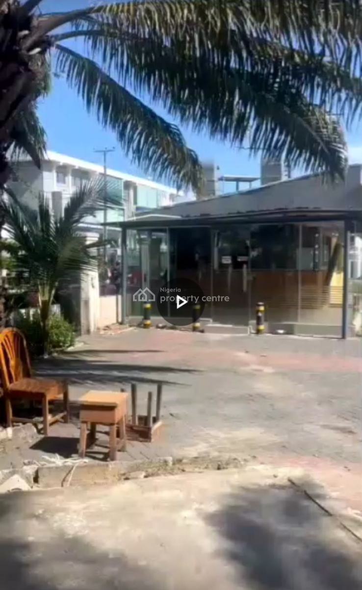 Lounge, Restaurant and Event Center with a Swimming Pool, Off Adeola Odeko Street, Victoria Island (vi), Lagos, Restaurant / Bar for Rent