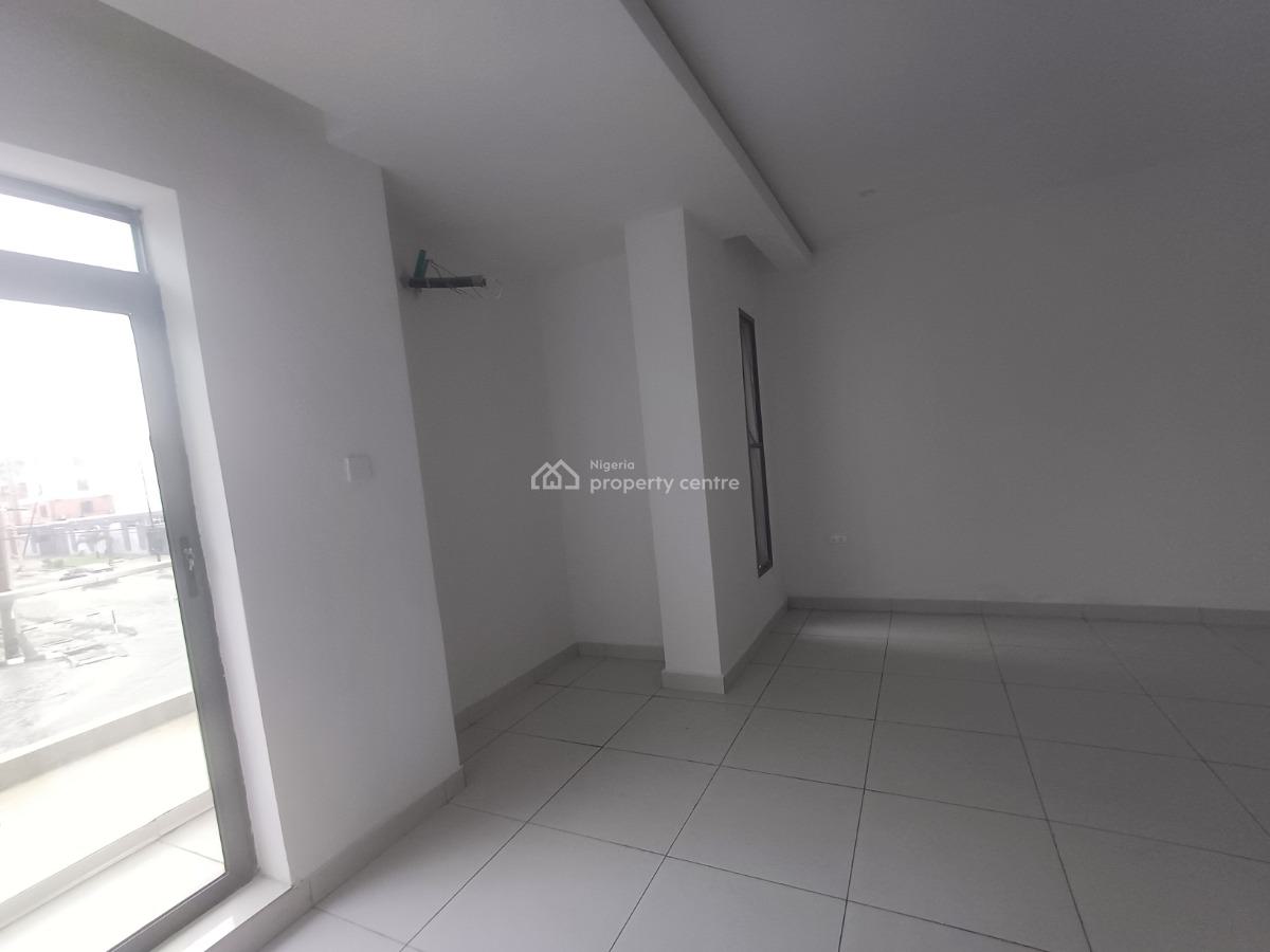 Luxury 3 Bedroom Flat with Bq and Swimming Pool, Off Admiralty Way, Lekki Phase 1, Lekki, Lagos, Flat / Apartment for Rent