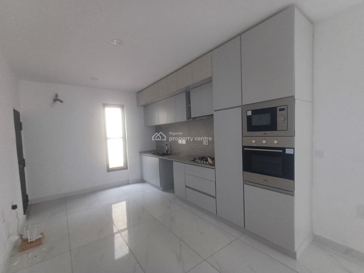 Luxury 3 Bedroom Flat with Bq and Swimming Pool, Off Admiralty Way, Lekki Phase 1, Lekki, Lagos, Flat / Apartment for Rent