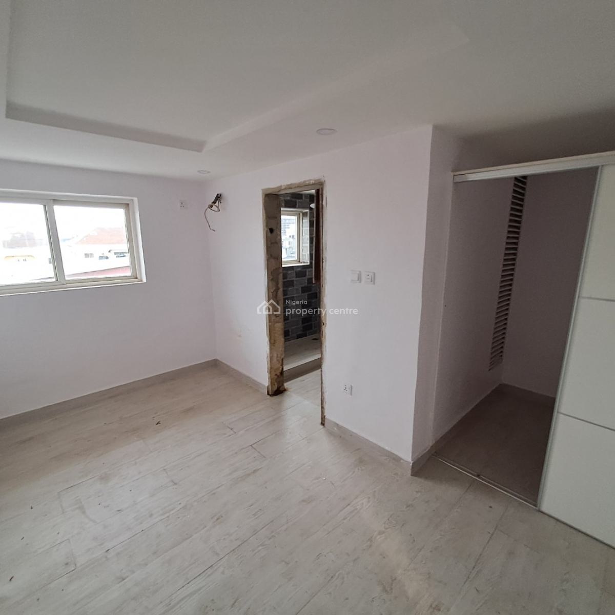 Large Penthouse on Two Floors, Ihuntayi Road, Oniru, Victoria Island (vi), Lagos, Flat / Apartment for Sale