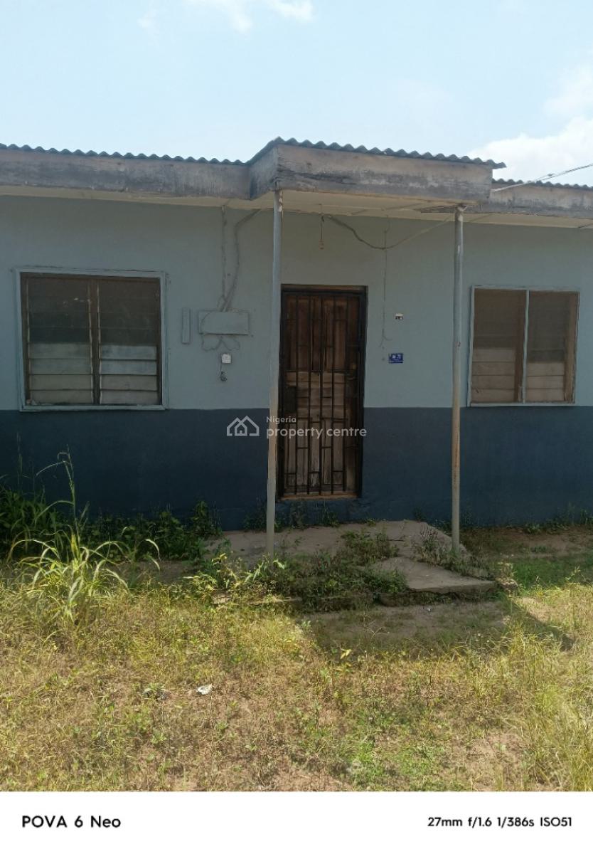 a Bungalow Consistn of Mini Flat in a Good Estate, Shagari Estate, Ipaja Road, Ipaja, Lagos, Detached Bungalow for Sale