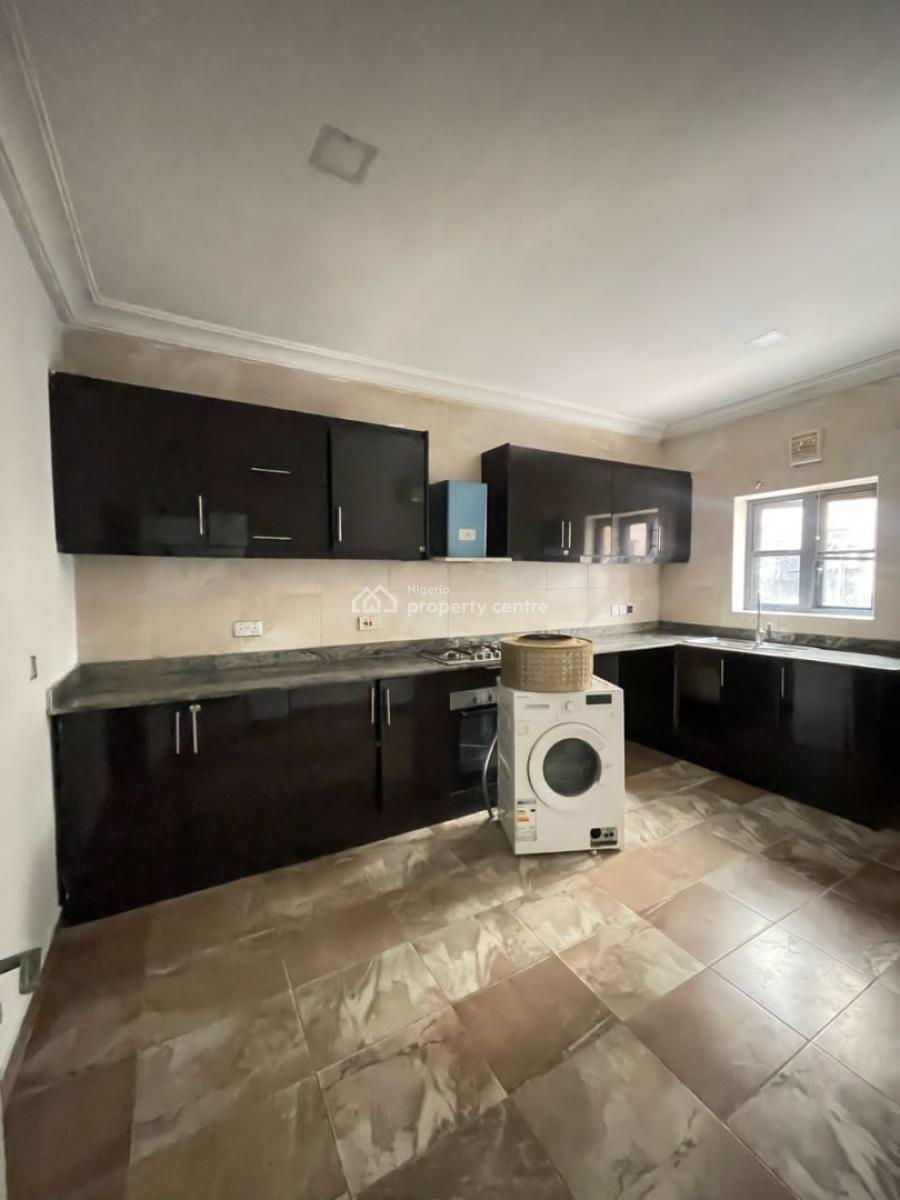 4 Bedroom Terrace with Bq, Off Kunsela, Ikate Elegushi, Lekki, Lagos, Terraced Duplex for Rent