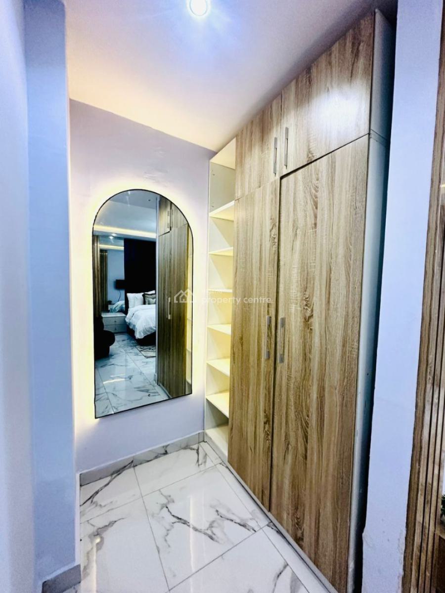 Lekki Phase One 2 Bed at Periwinkle Estate  in a Highrise, Periwinkle Estate, Lekki Phase 1, Lekki, Lagos, House for Rent