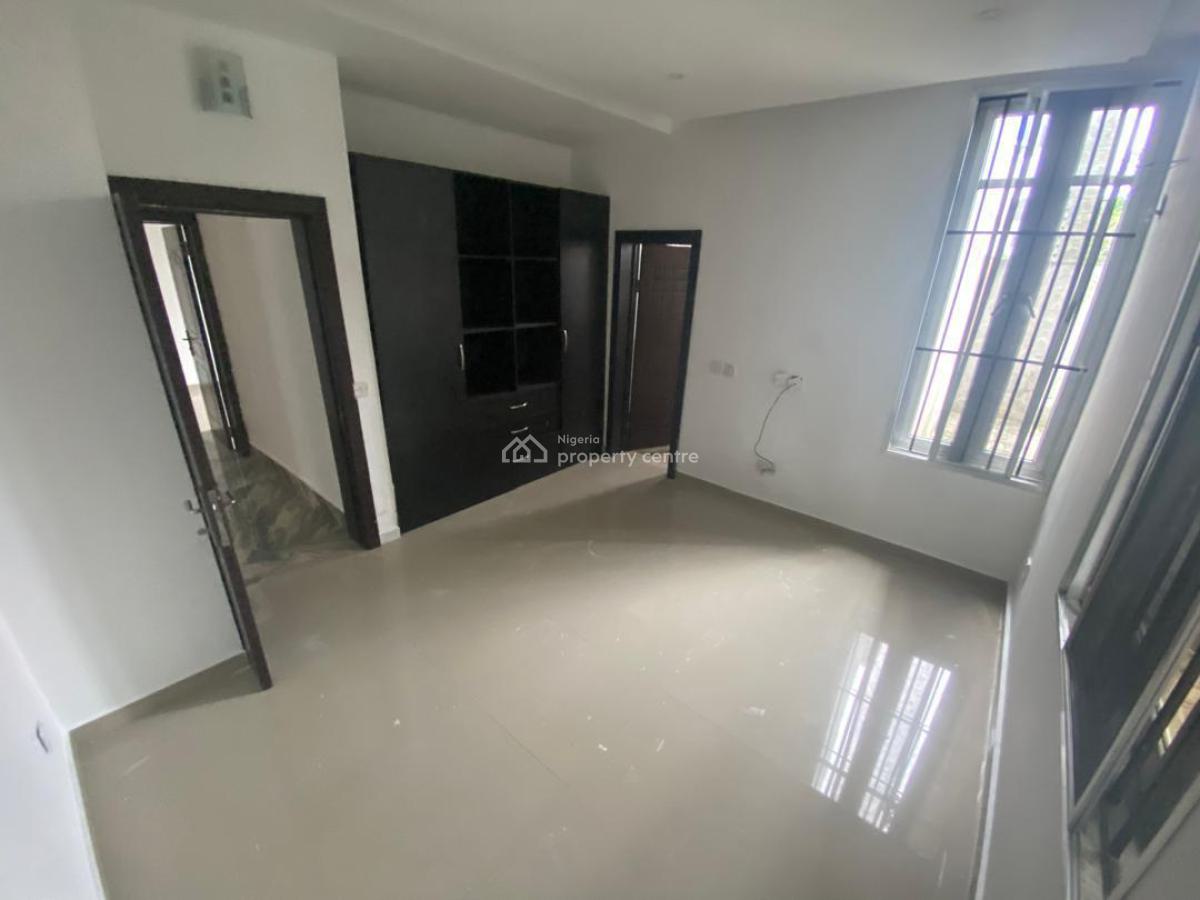 a Block of 8 Units of 3 Bedroom Flat with Boys Quarters, Lekki Phase 1, Lekki, Lagos, Block of Flats for Sale
