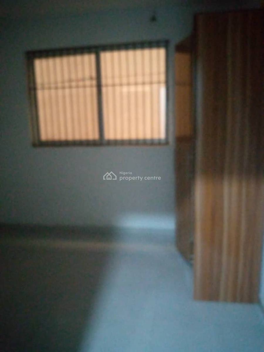 2 Bedrooms Apartment, Yaba, Lagos, Flat / Apartment for Rent