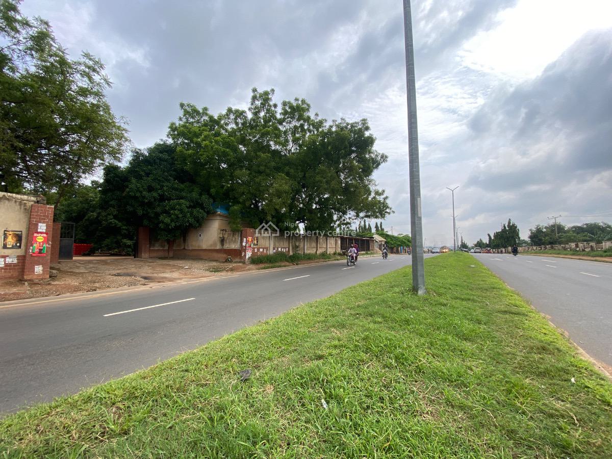 Premium Land, Jikwoyi/karu Expressway, Karu, Abuja, Factory for Sale