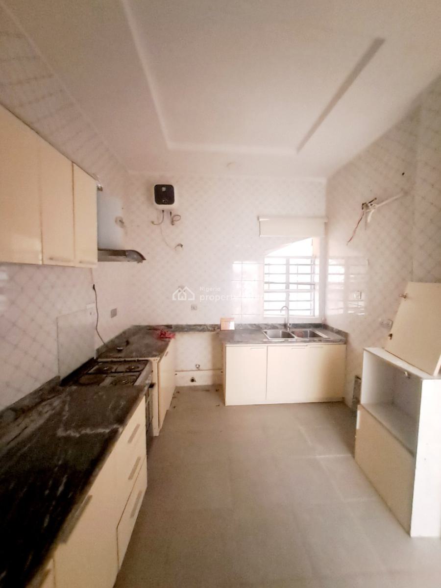 Well Built 2 Bedroom Apartment in a Serene Neighbourhood, Ologolo, Lekki, Lagos, Flat / Apartment for Rent