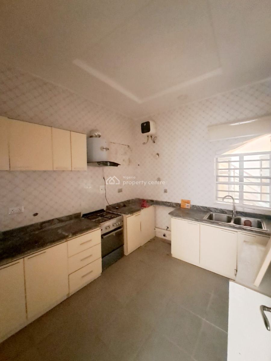 Well Built 2 Bedroom Apartment in a Serene Neighbourhood, Ologolo, Lekki, Lagos, Flat / Apartment for Rent