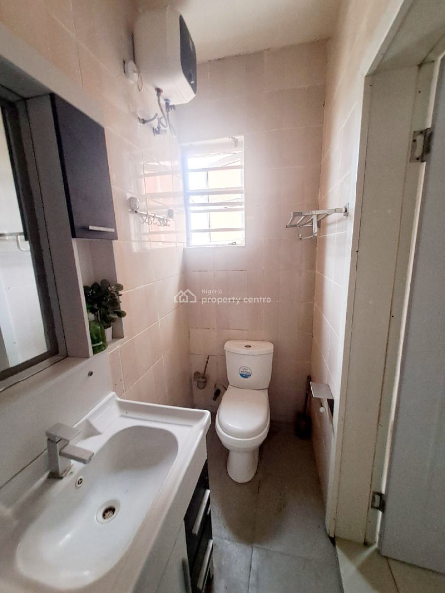Well Built 2 Bedroom Apartment in a Serene Neighbourhood, Ologolo, Lekki, Lagos, Flat / Apartment for Rent